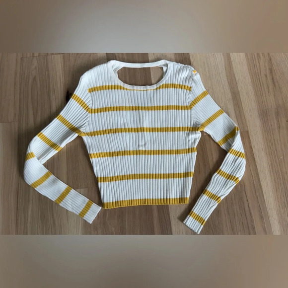 Lost + Wonder Sz XS ribbed crop lightweight sweater with cutout on back striped - Picture 2 of 13